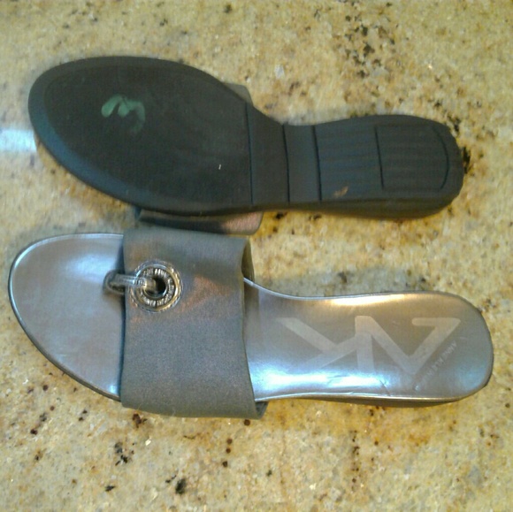 Sandals - Picture 5 of 8